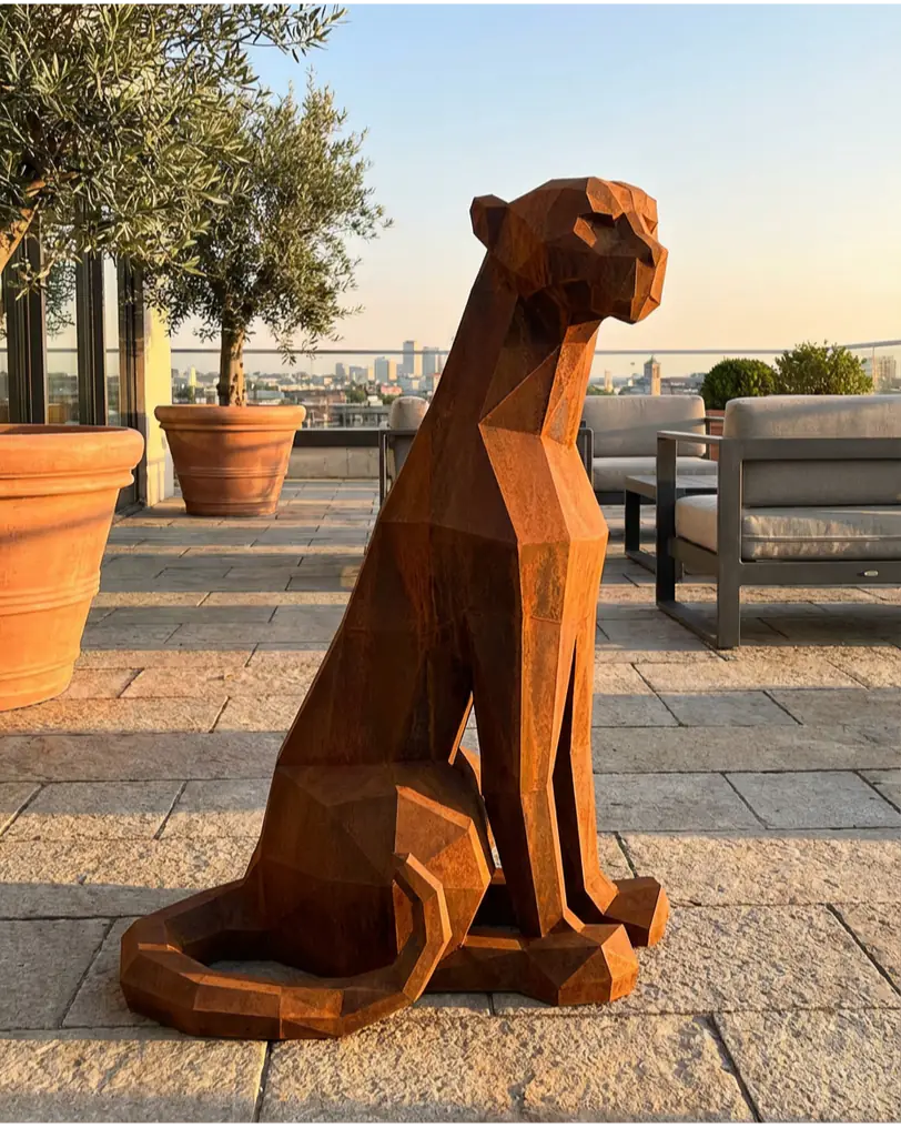 Cheetah Sit lowpoly metal sculpture DXF laser cut welded or riveted render preview 1